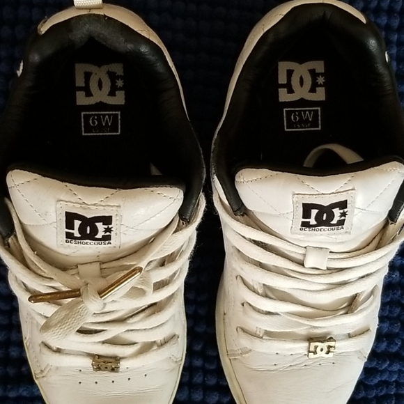 DC Shoes - Picture 5 of 8